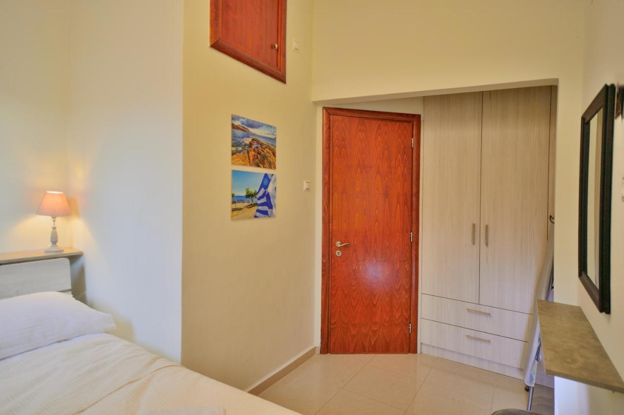 Mpoulakis Apt 98 Kissamos Luaran gambar